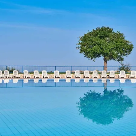 In - Istrien 12032 אומאג